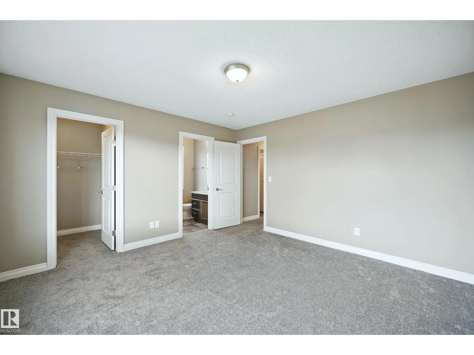 8163 Chapelle WY SW