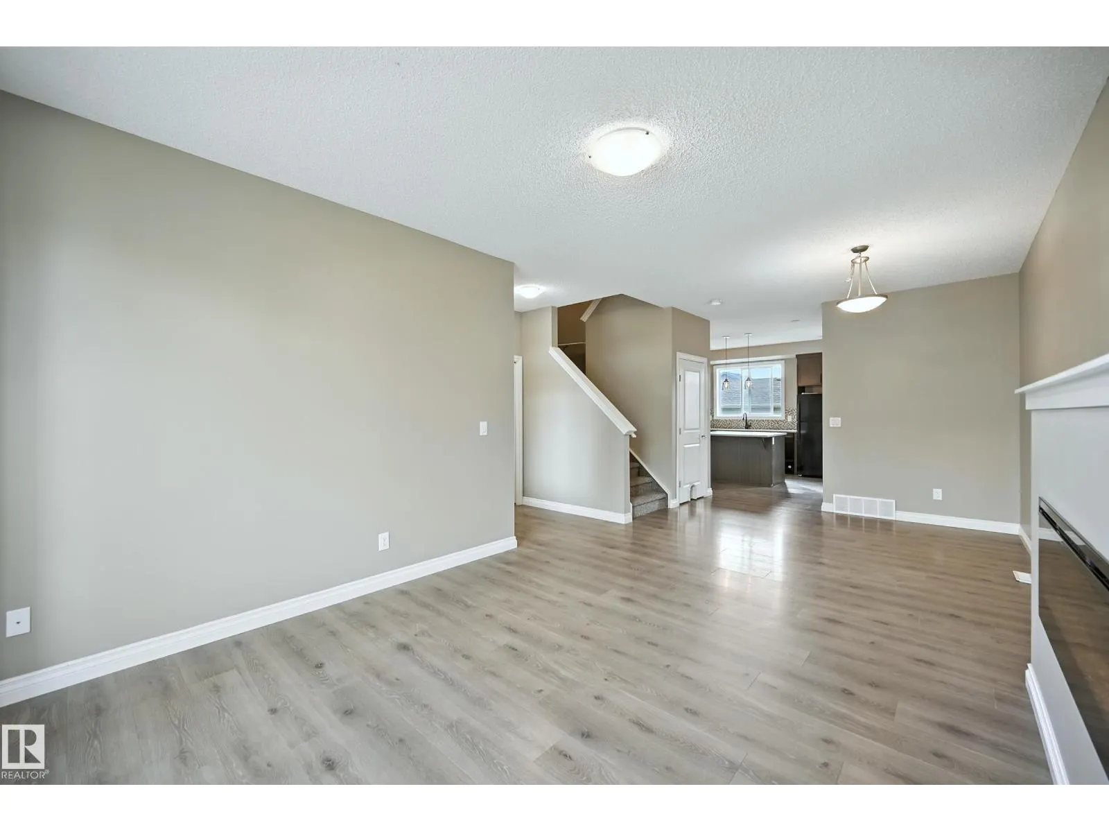 8163 Chapelle WY SW