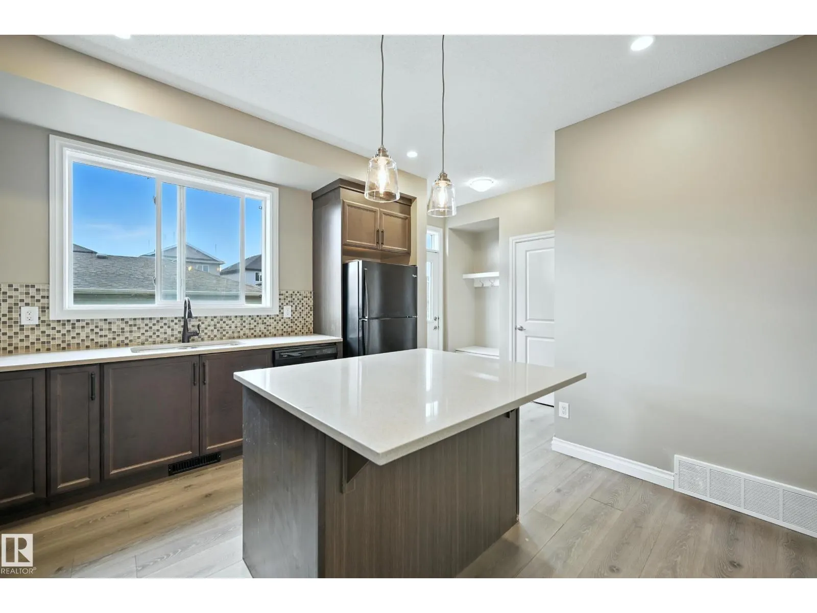 8163 Chapelle WY SW