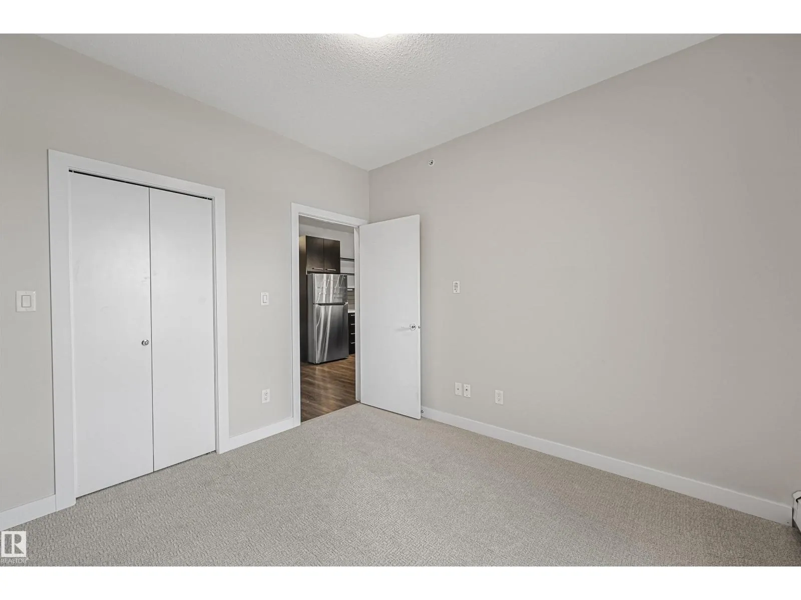 #403 10418 81 AV NW