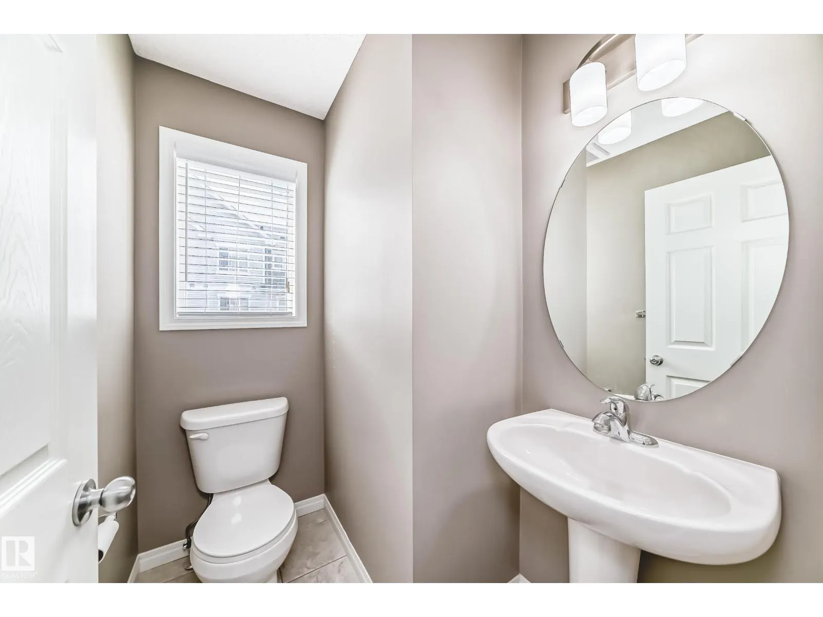 #89 2905 141 ST SW