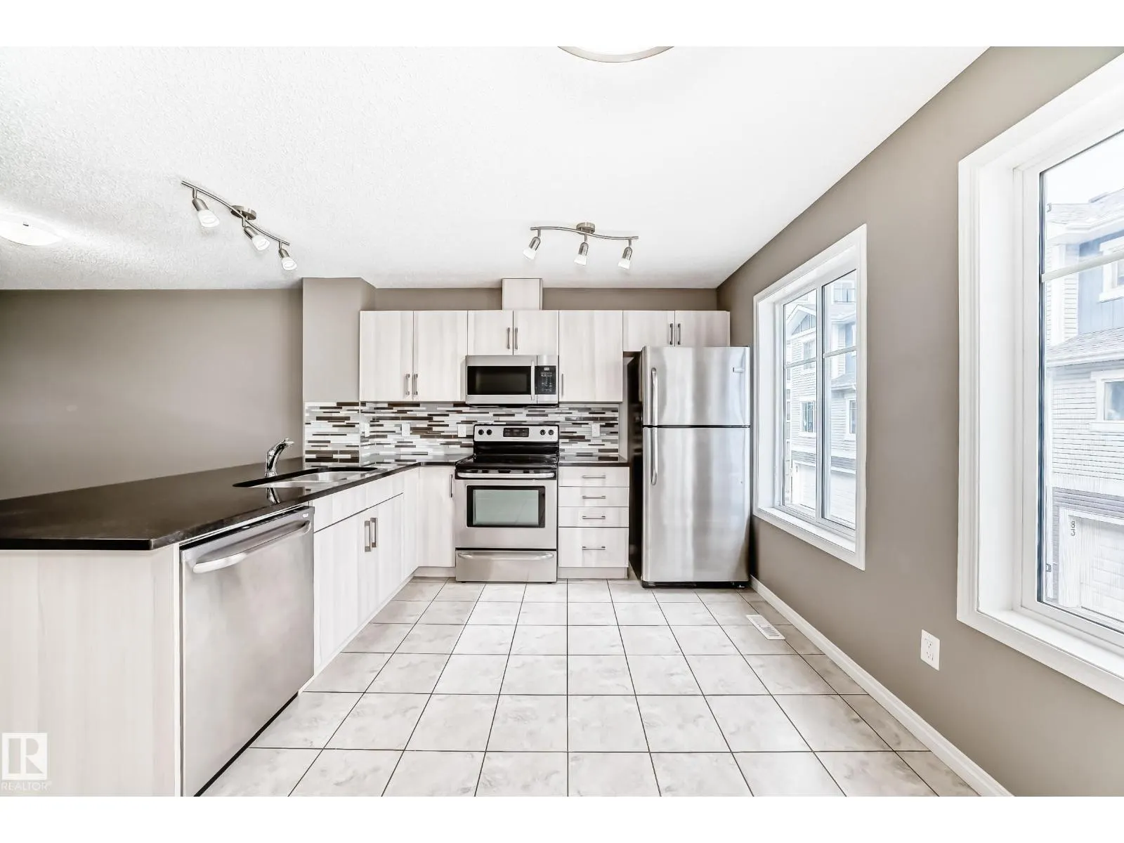 #89 2905 141 ST SW