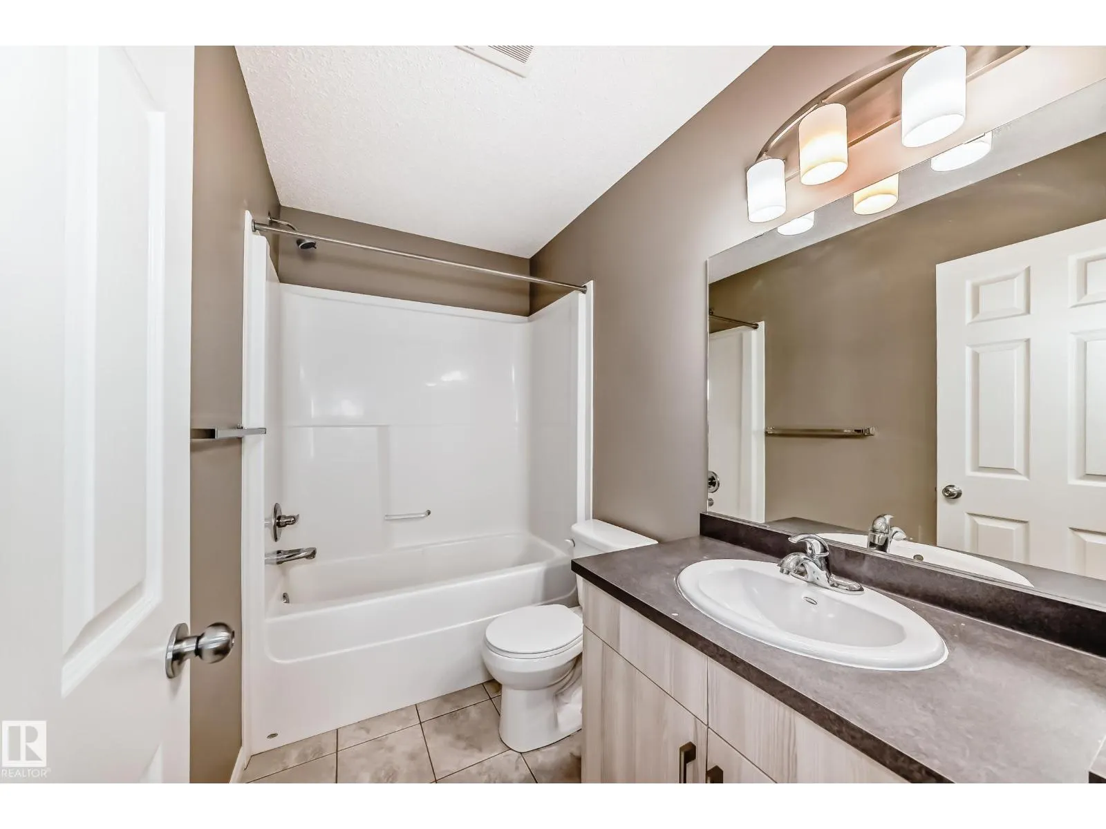 #89 2905 141 ST SW