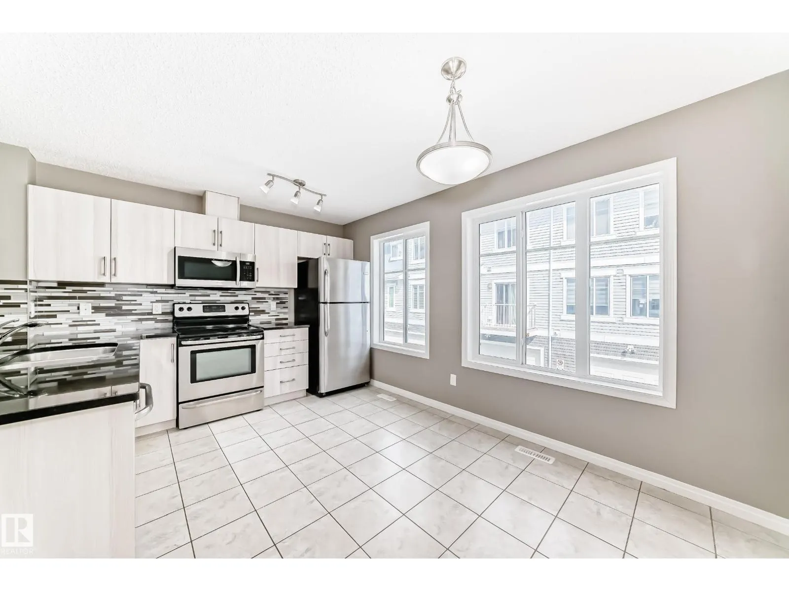 #89 2905 141 ST SW