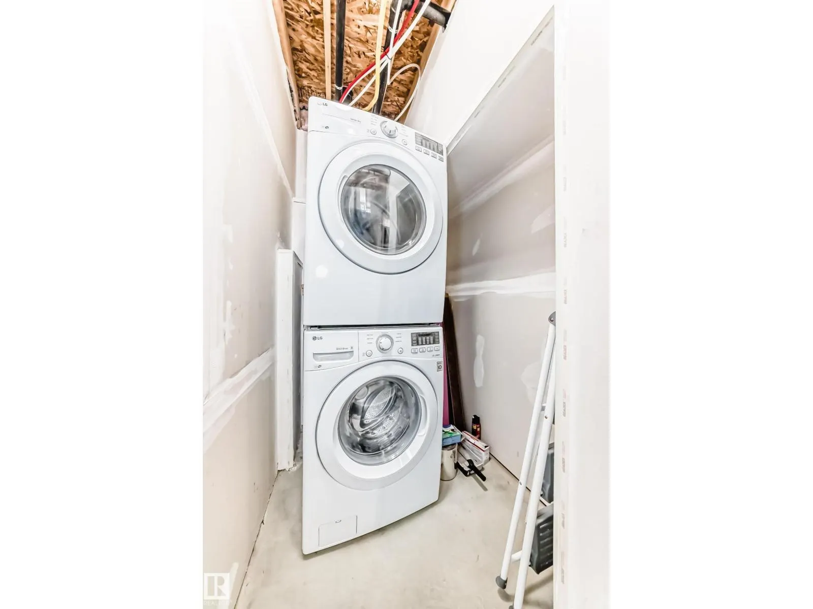 #89 2905 141 ST SW