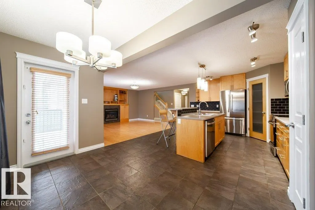 507 CRANDELL CT