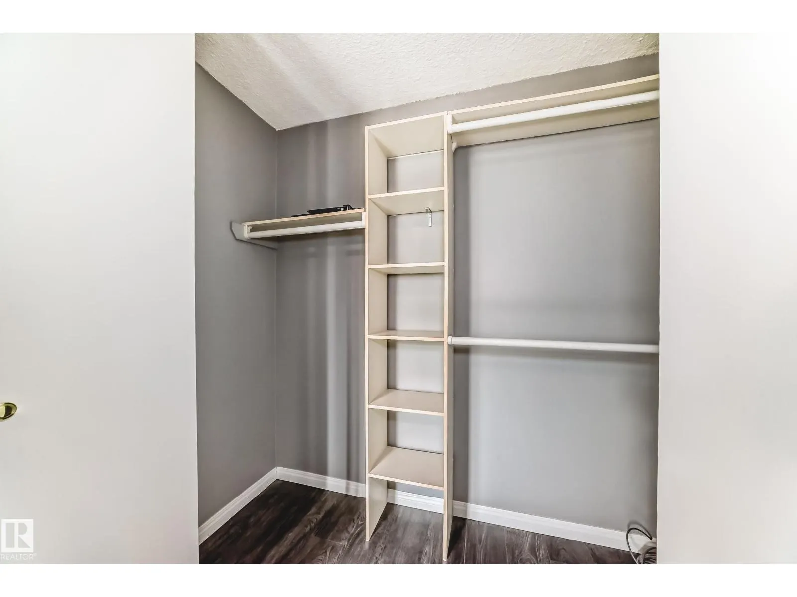 #504 9940 112 ST NW