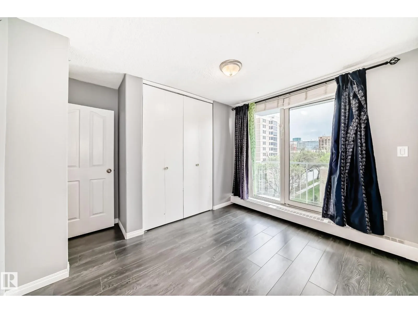 #504 9940 112 ST NW