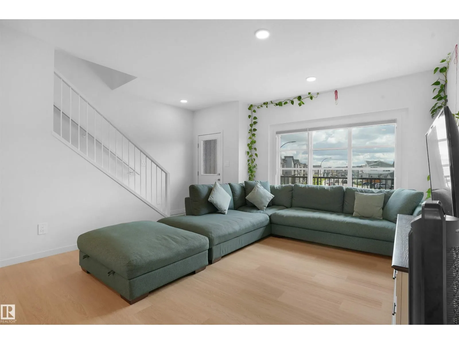 510 37 ST SW SW
