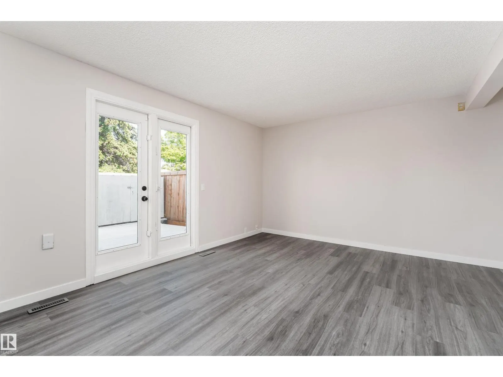 1244 Lakewood RD W NW NW
