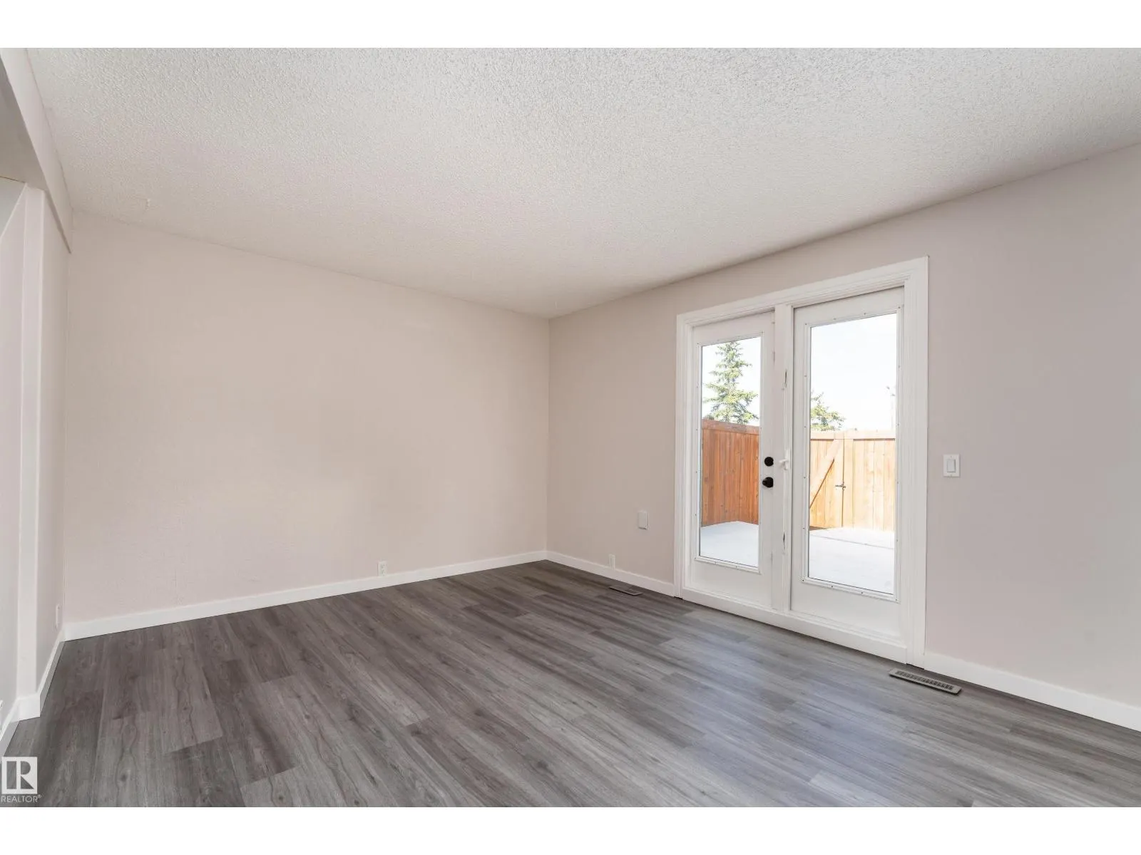 1244 Lakewood RD W NW NW