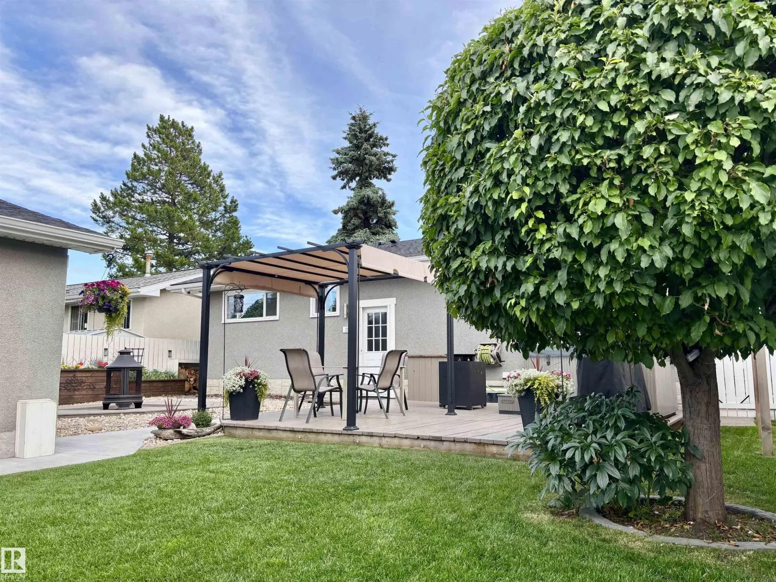 20 Capri Rd