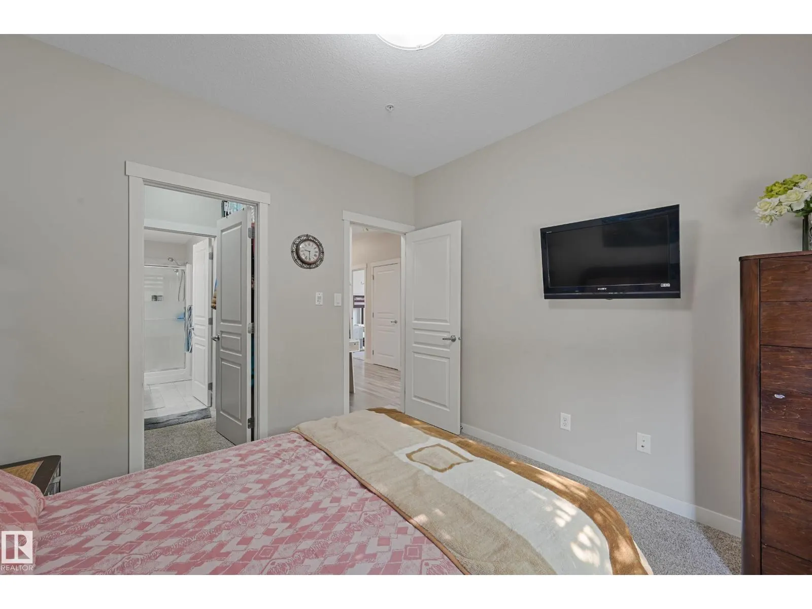 #102 812 WELSH DR SW