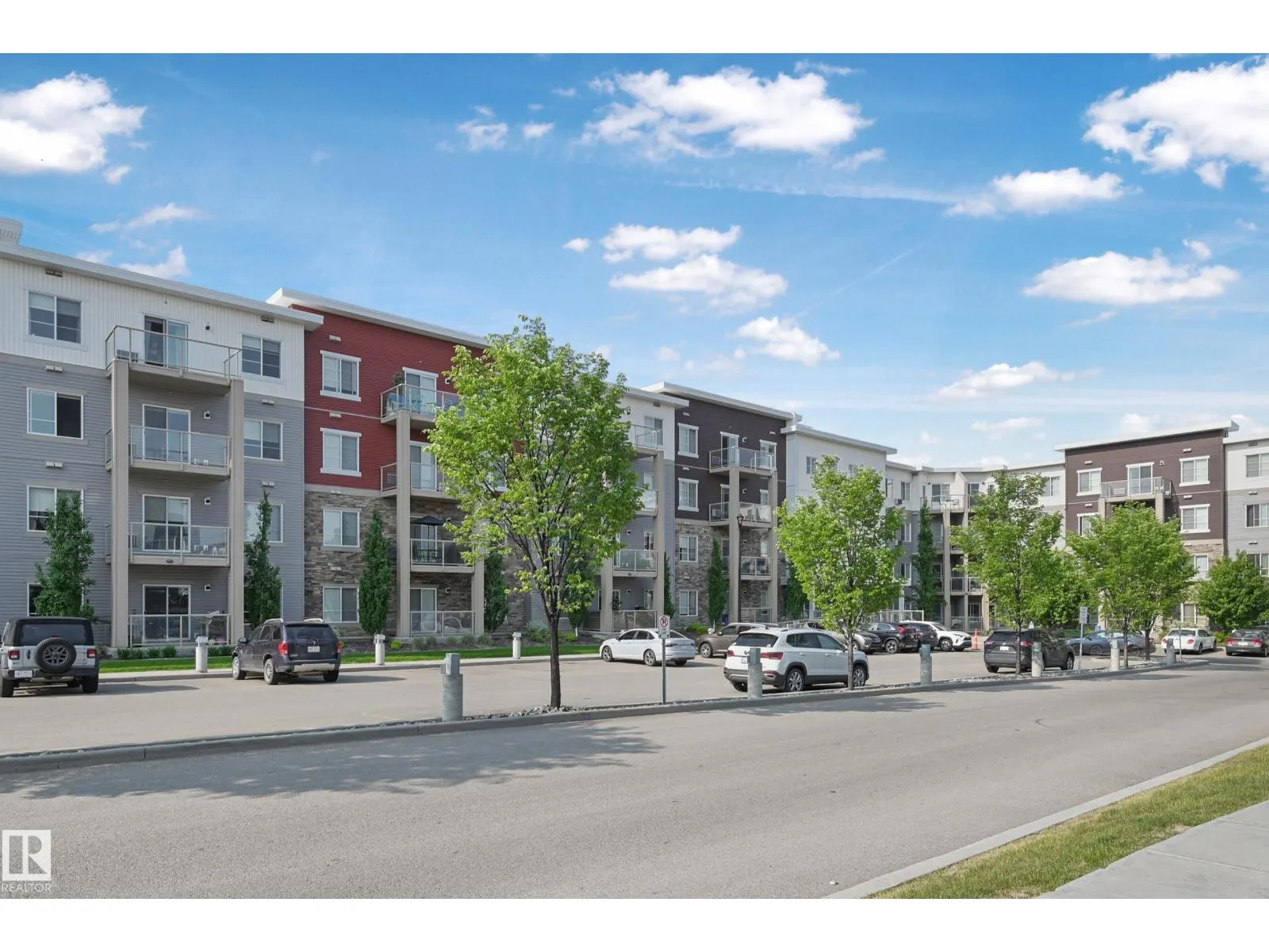 #102 812 WELSH DR SW