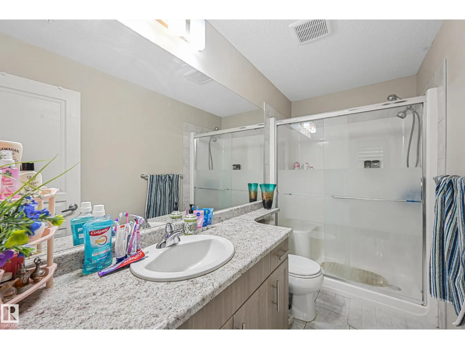 #102 812 WELSH DR SW