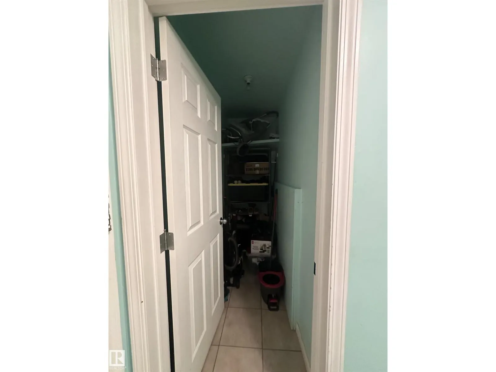 #6 10640 111 ST NW