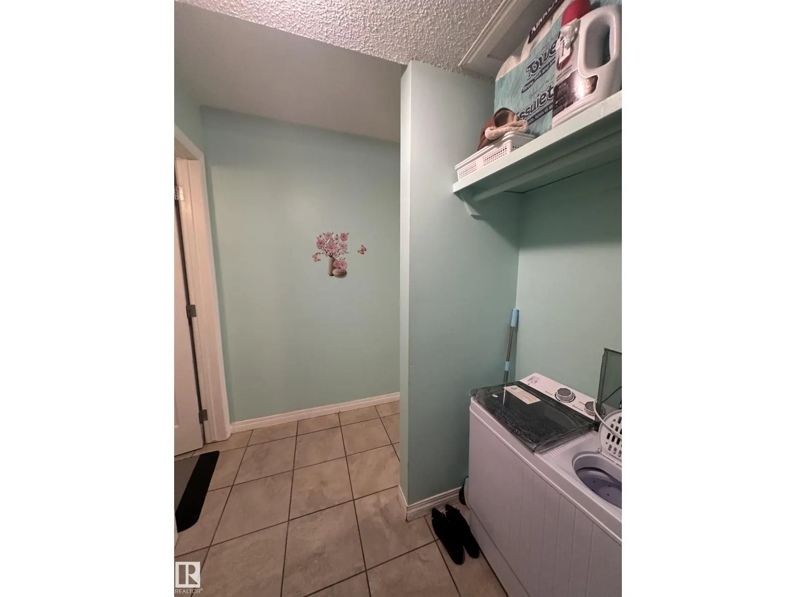 #6 10640 111 ST NW