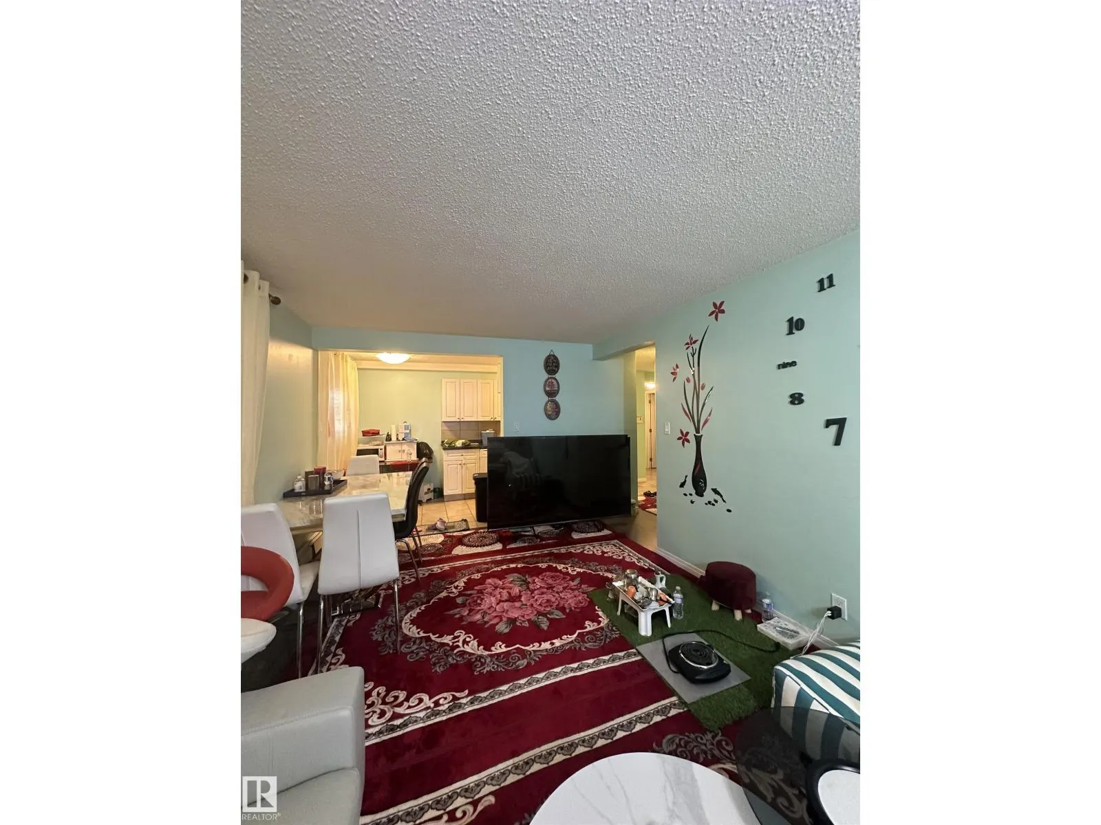 #6 10640 111 ST NW