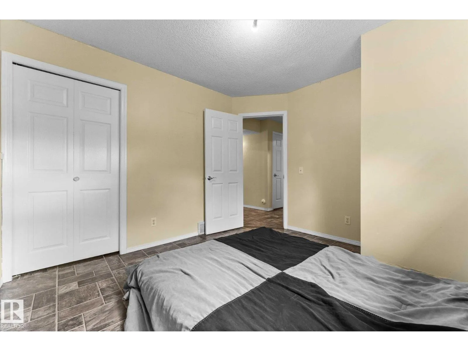 124 KLARVATTEN RD NW