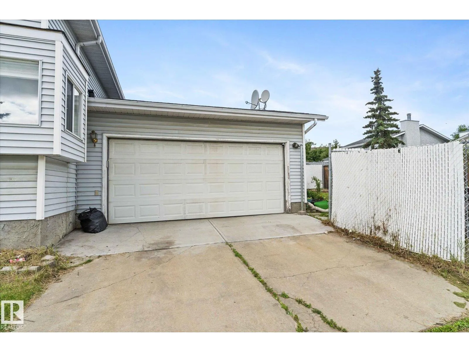 124 KLARVATTEN RD NW