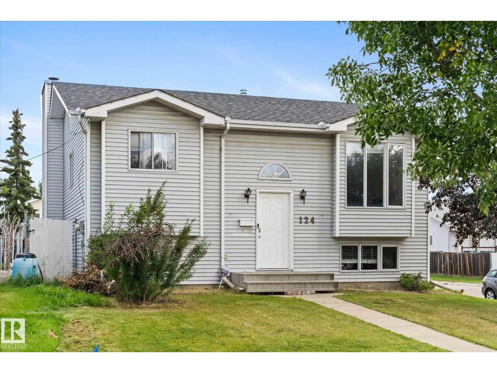 124 KLARVATTEN RD NW