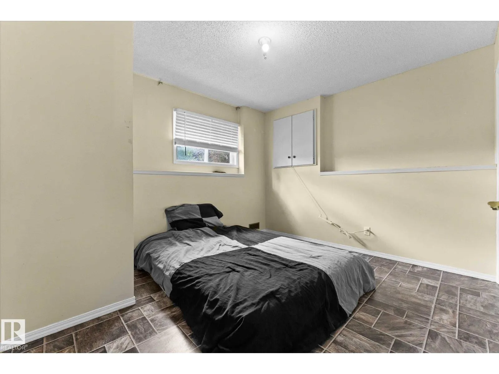 124 KLARVATTEN RD NW
