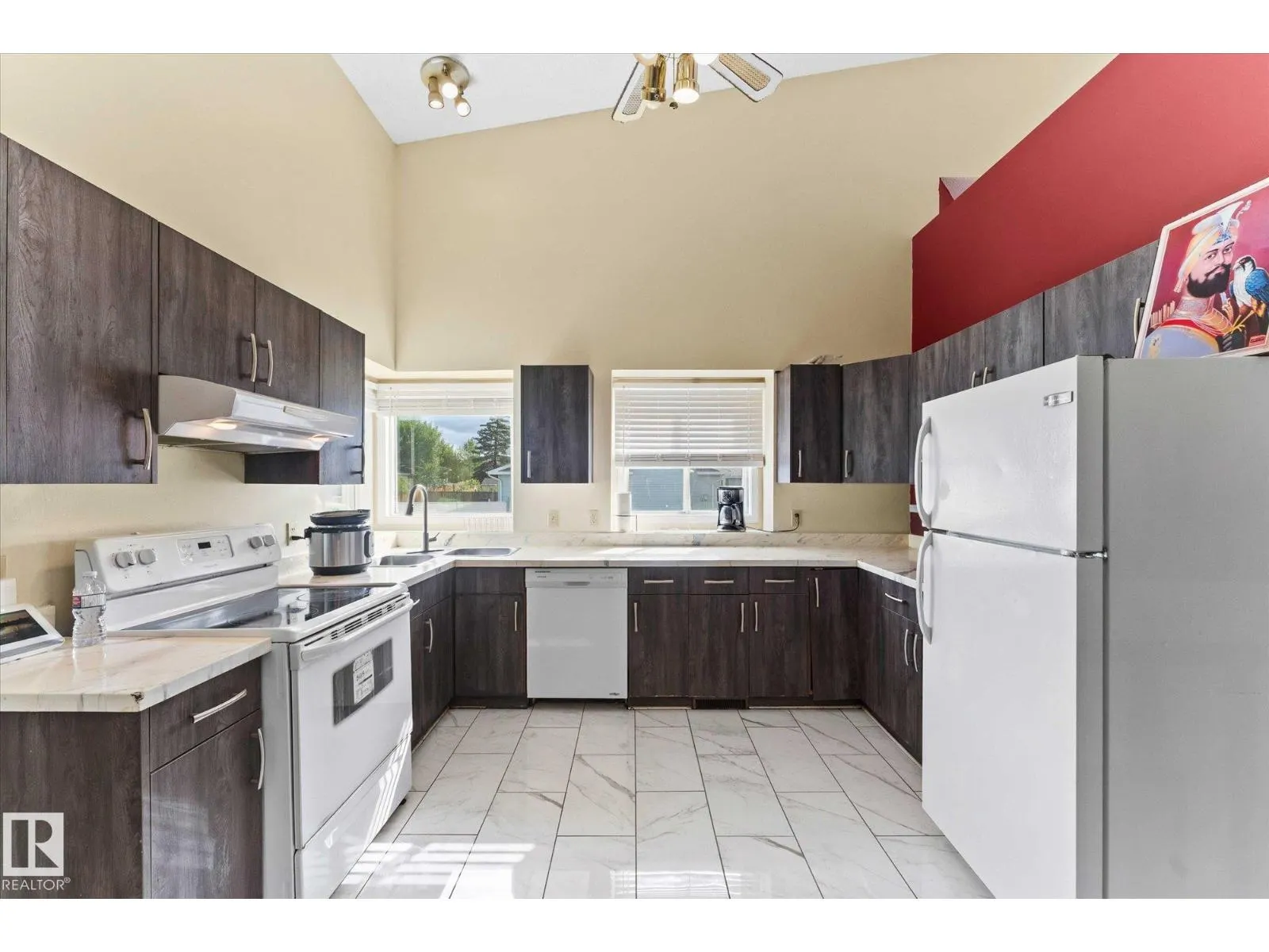 124 KLARVATTEN RD NW