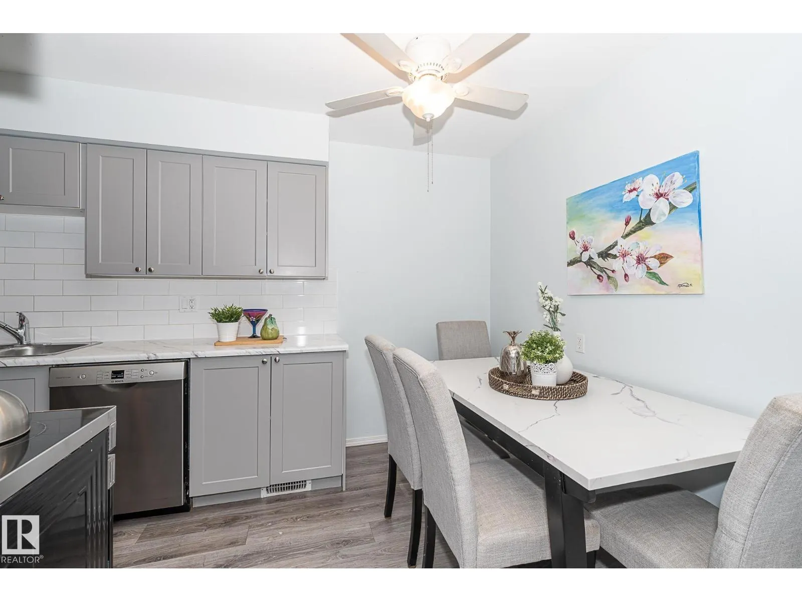 #4 8010 141 AV NW