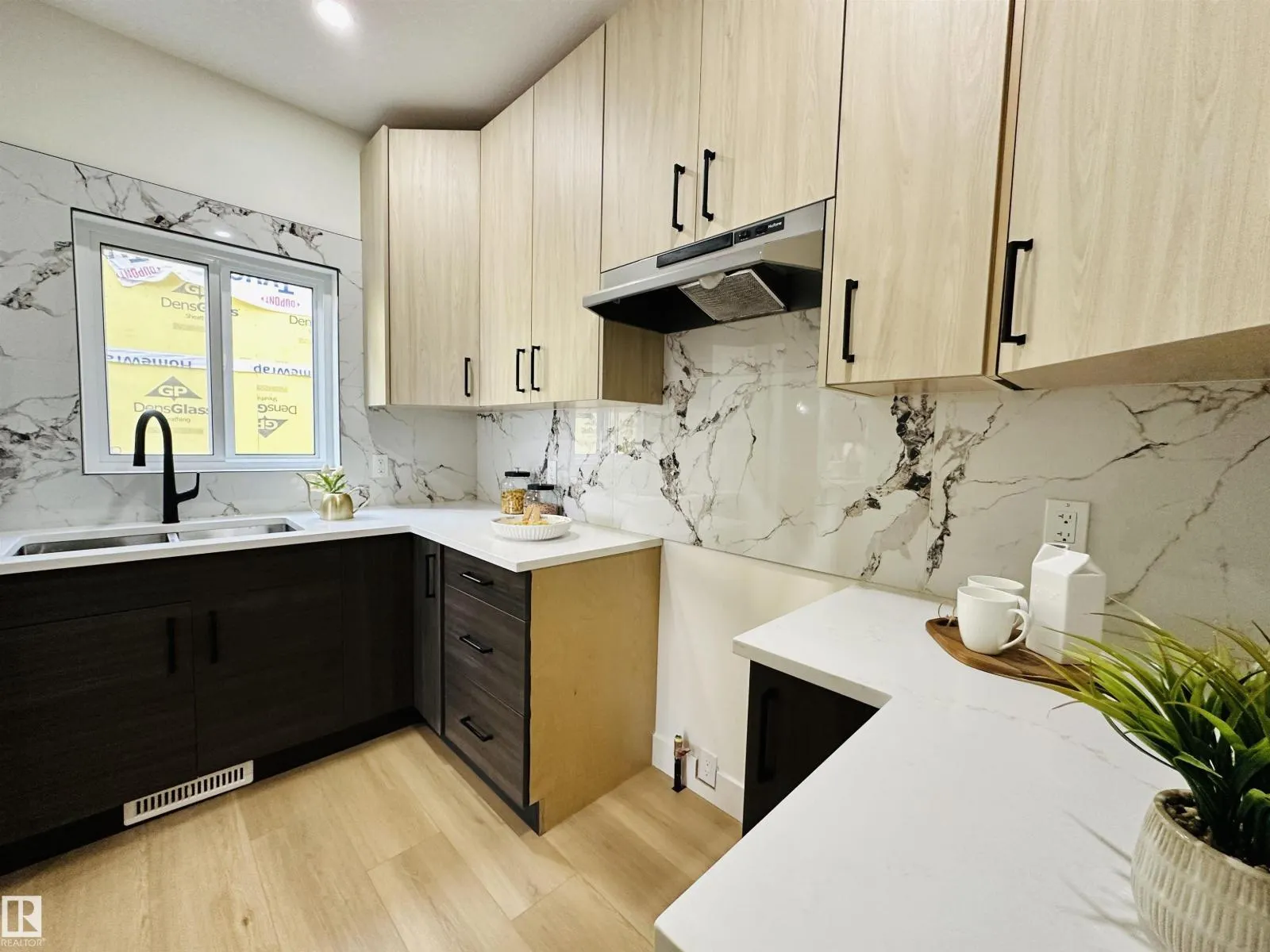 2641 62 AV NE