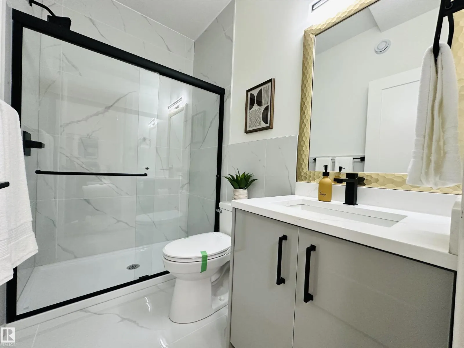 2641 62 AV NE