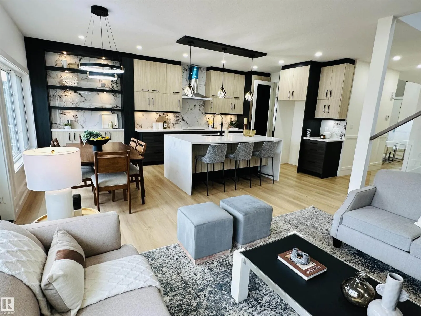 2641 62 AV NE