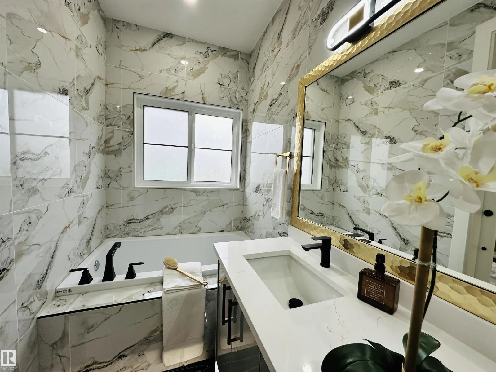 2641 62 AV NE