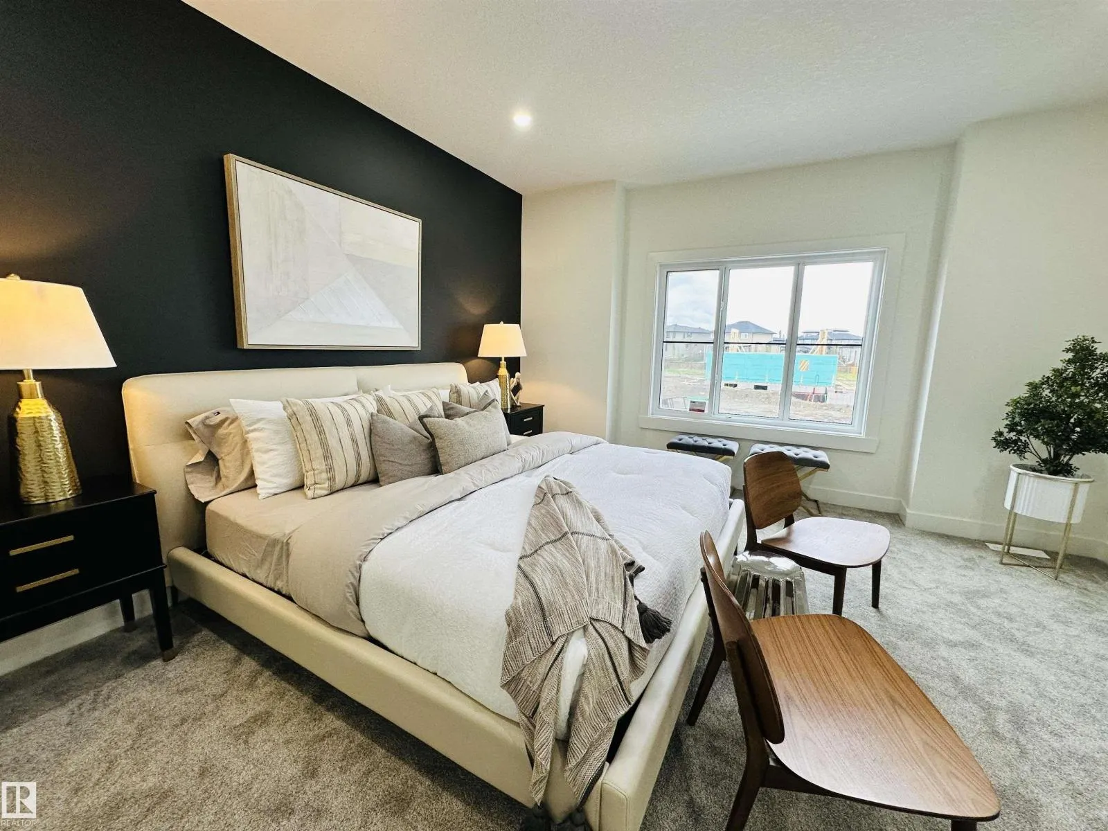 2641 62 AV NE