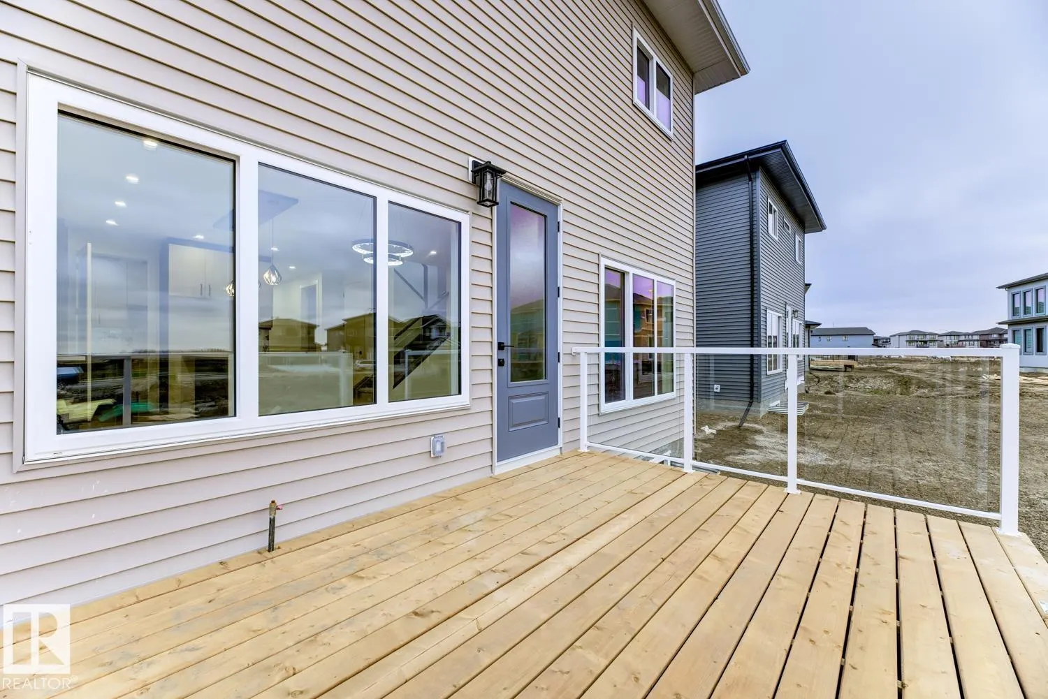 2641 62 AV NE
