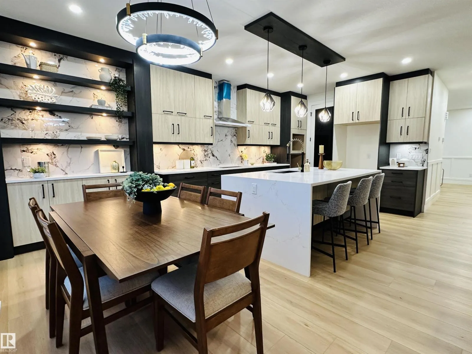 2641 62 AV NE