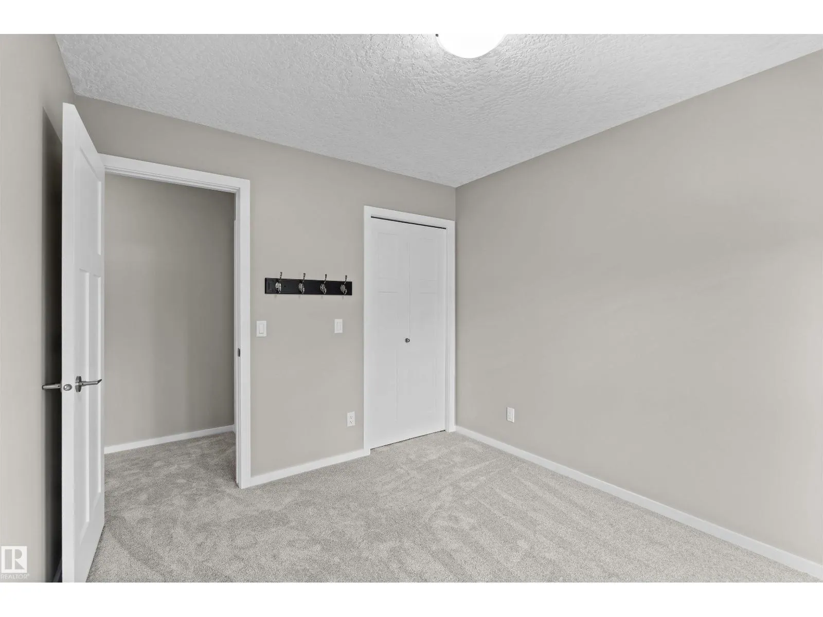 3072 PAISLEY GREEN GR SW