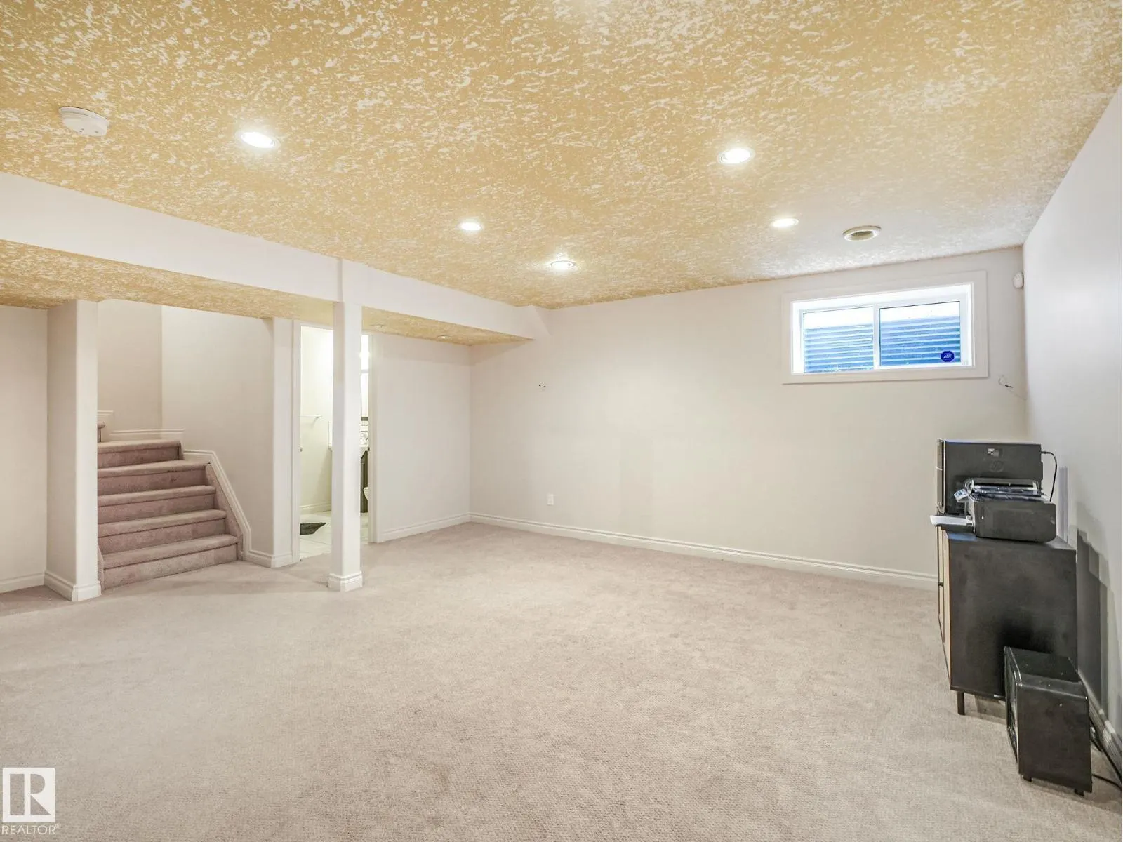 16409 65 ST NW