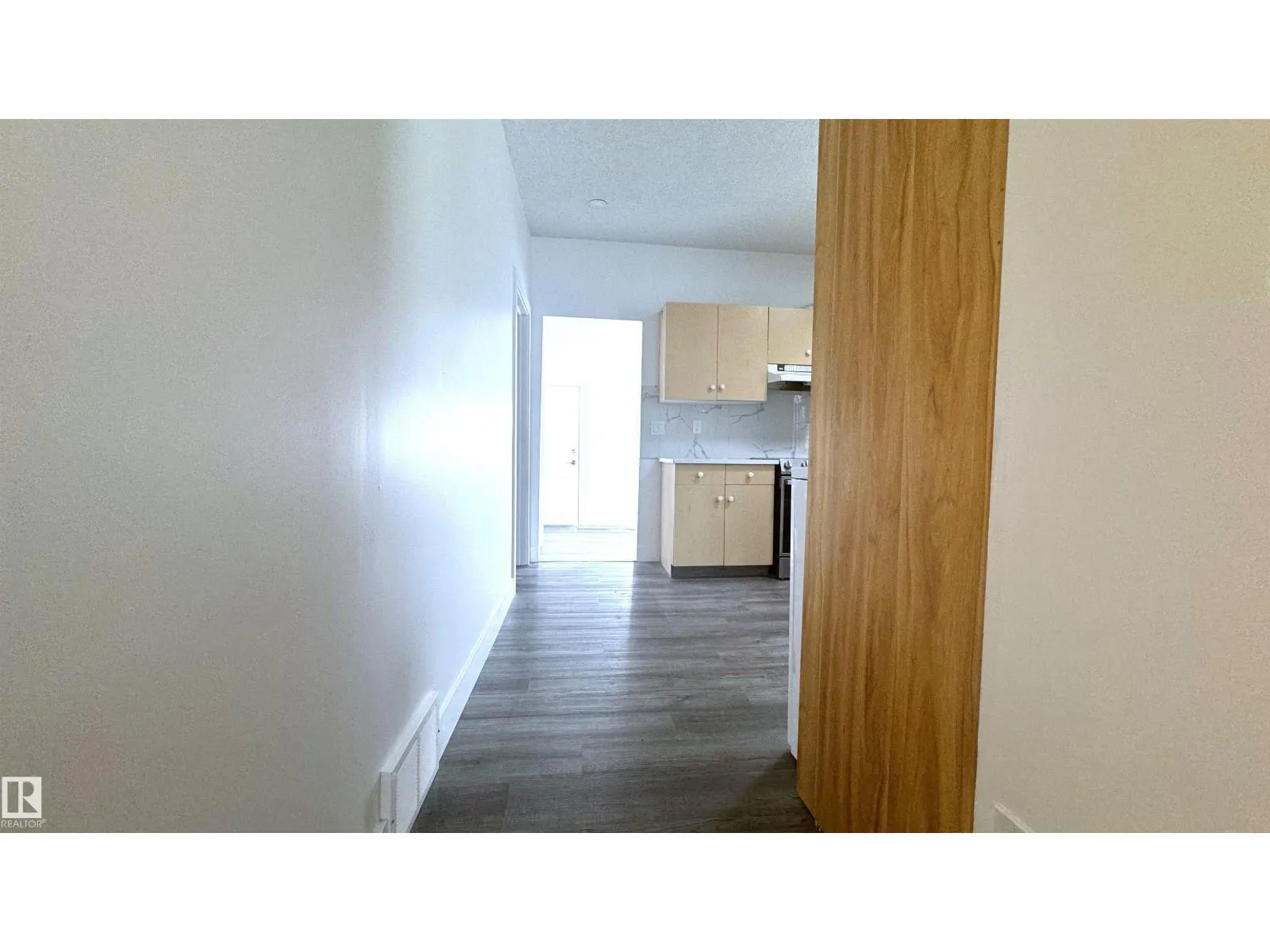 11537 81 ST NW