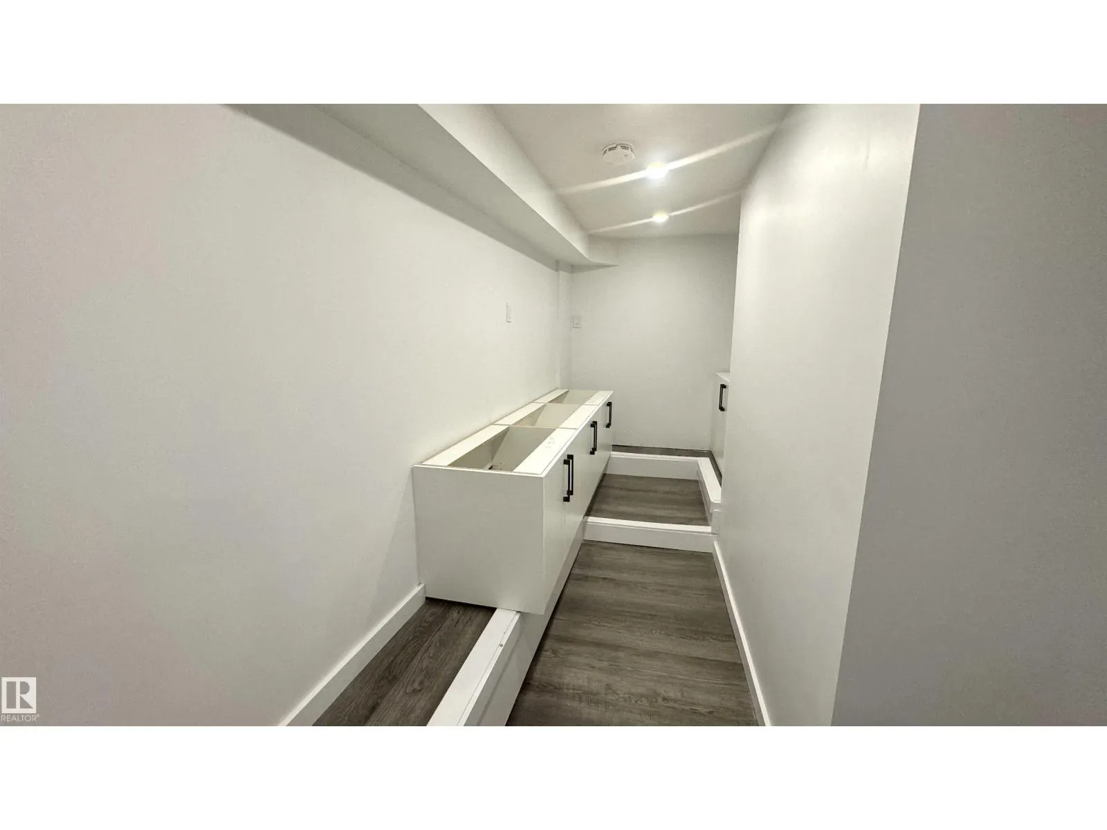 11537 81 ST NW