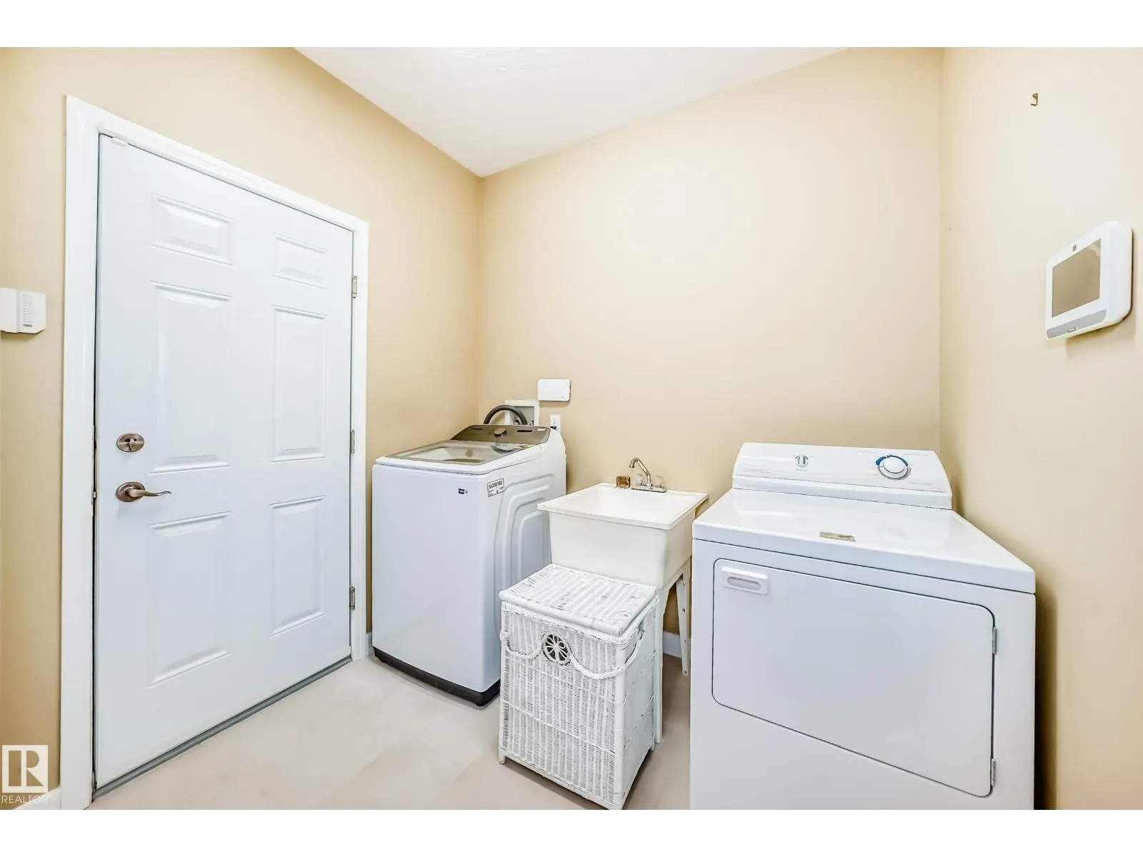 1 Hendrie DR