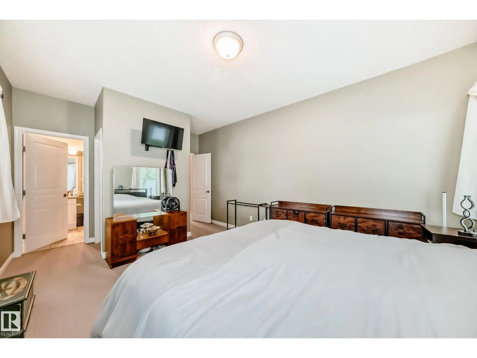 1 Hendrie DR