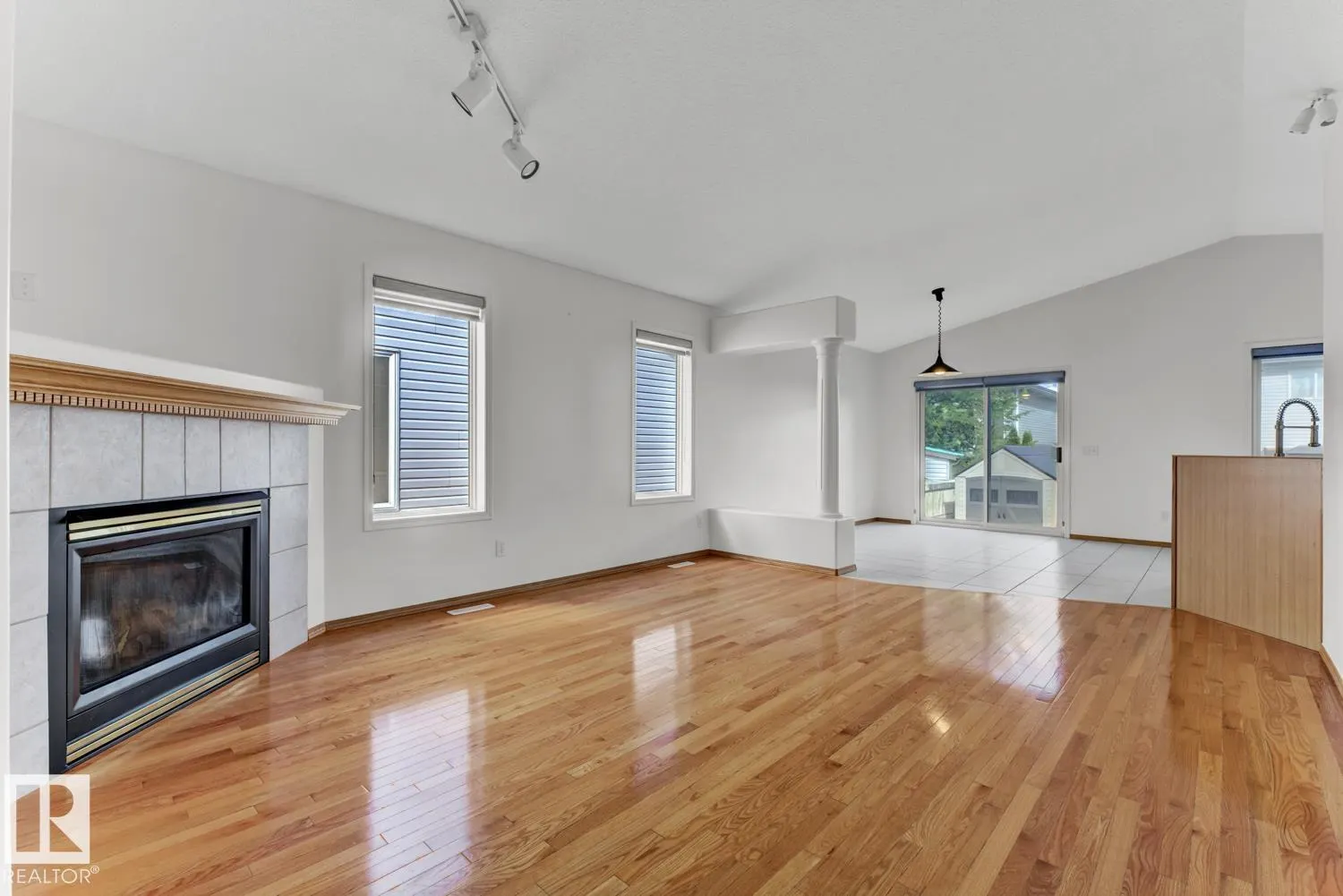 11413 118A ST NW