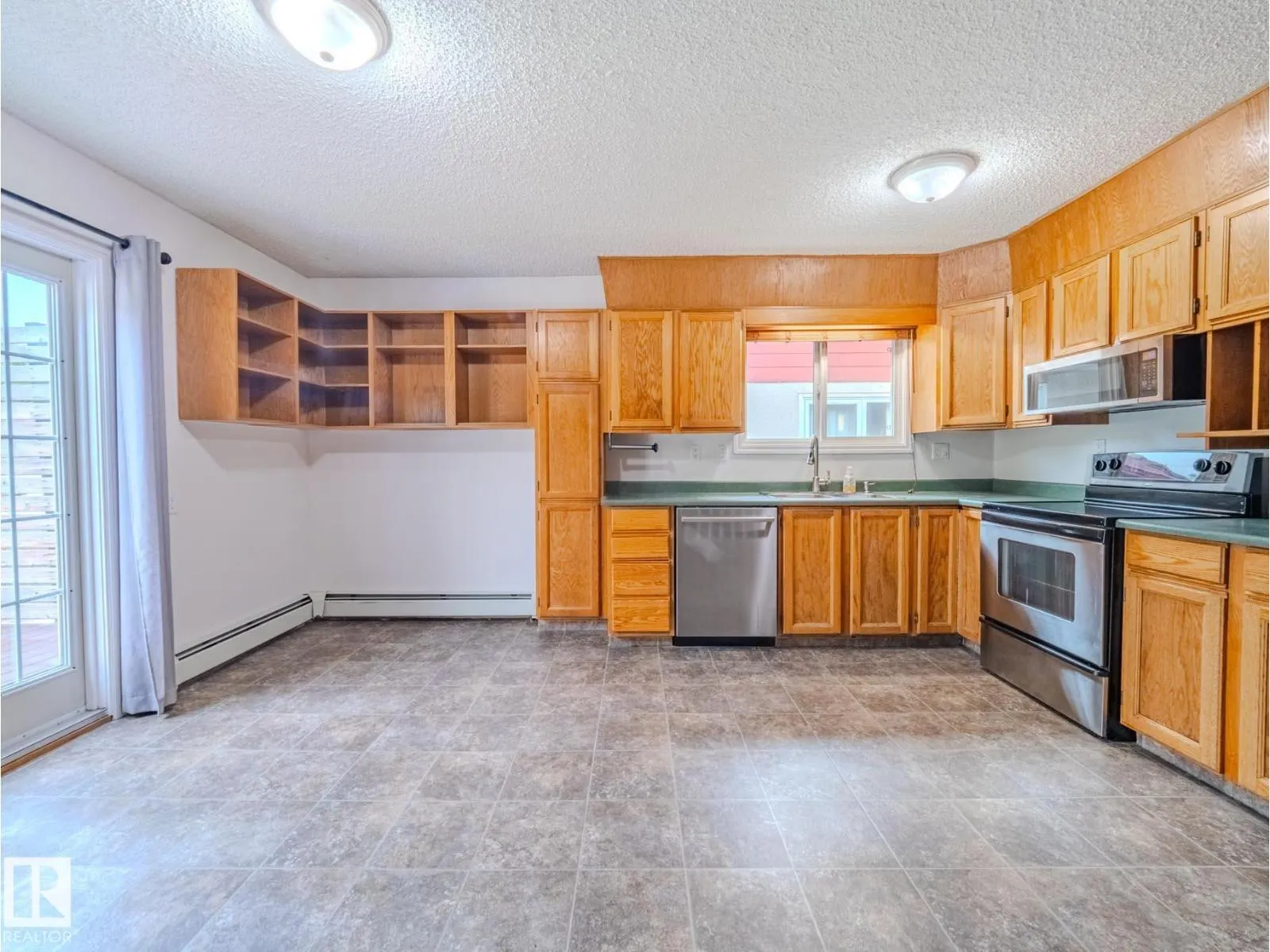 10445 81 ST NW