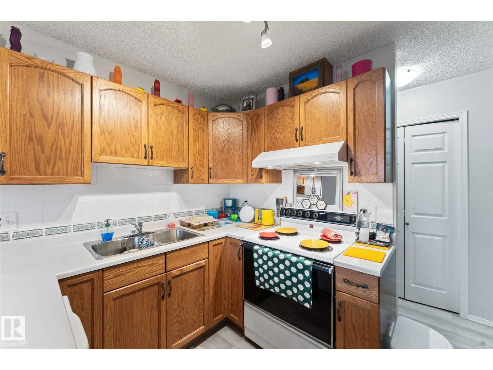 #403 224 CHURCH RD
