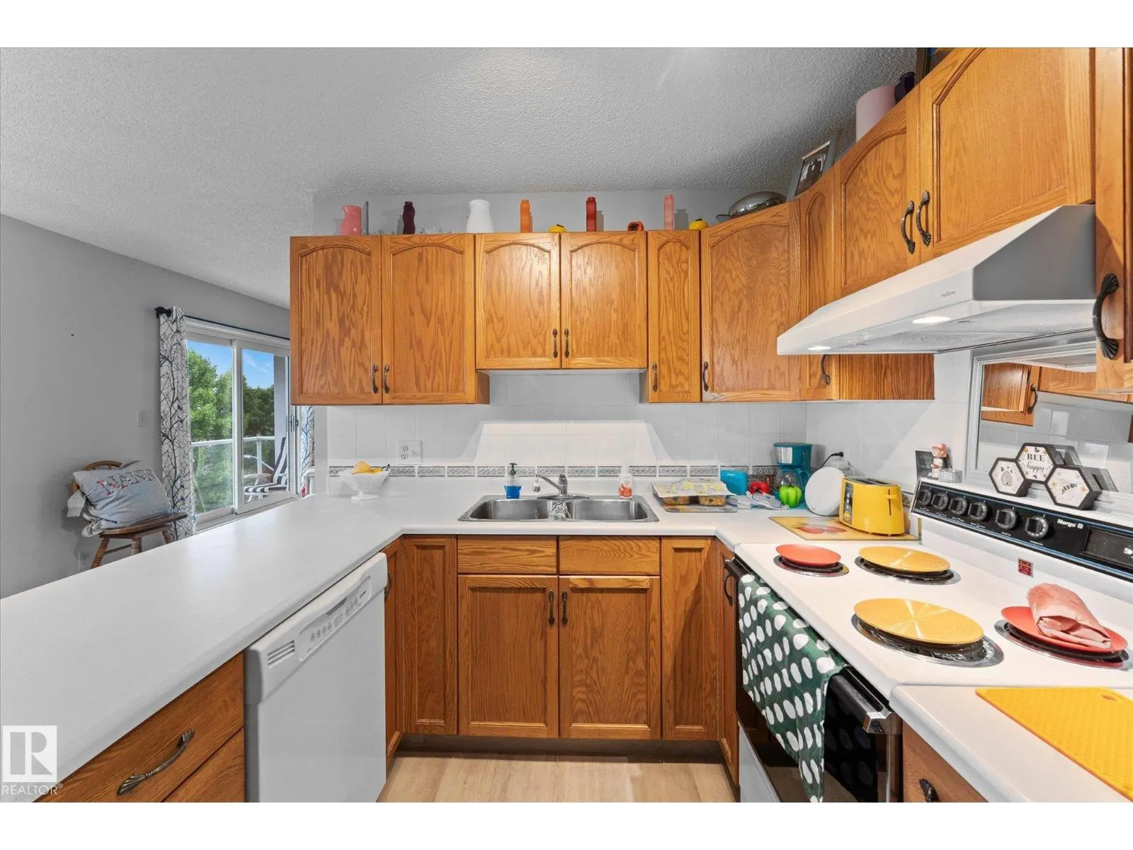 #403 224 CHURCH RD