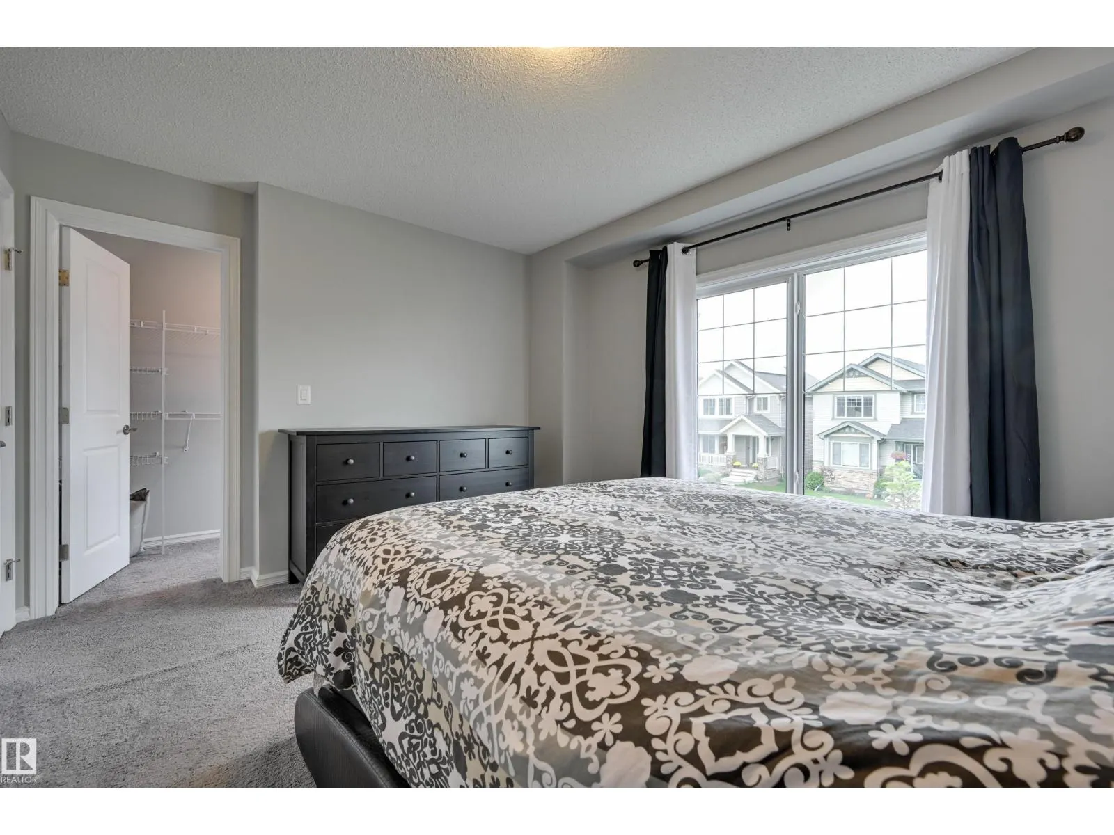 2511 20 AV NW