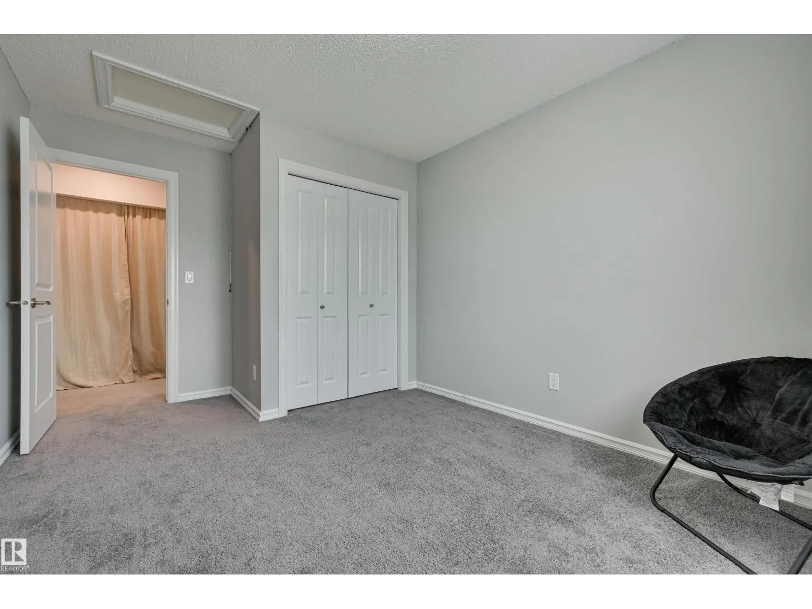 2511 20 AV NW