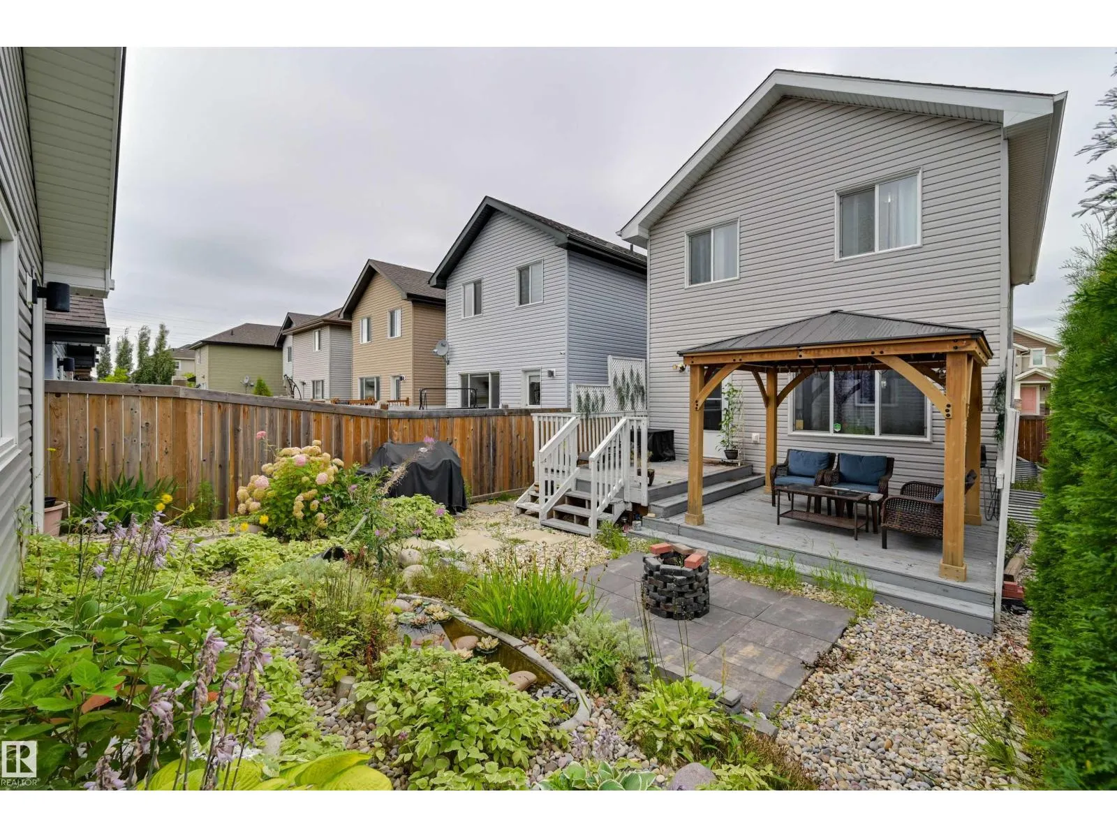 2511 20 AV NW