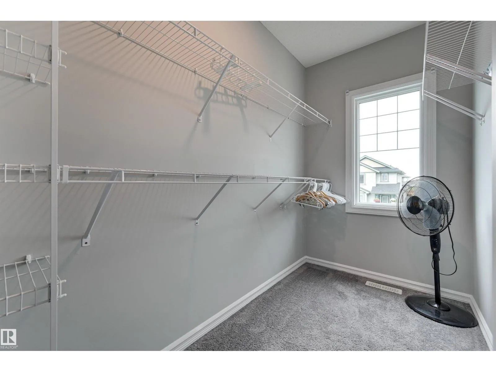 2511 20 AV NW