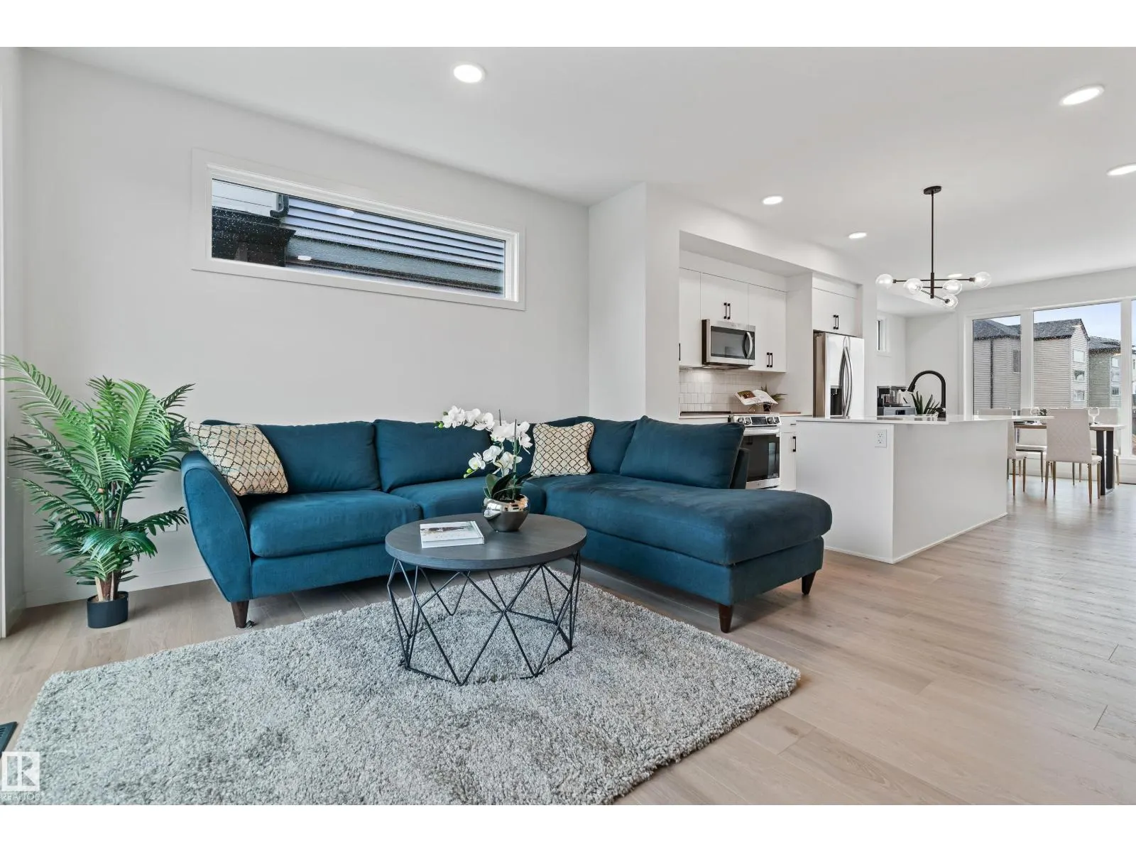 3284 KESWICK WY SW